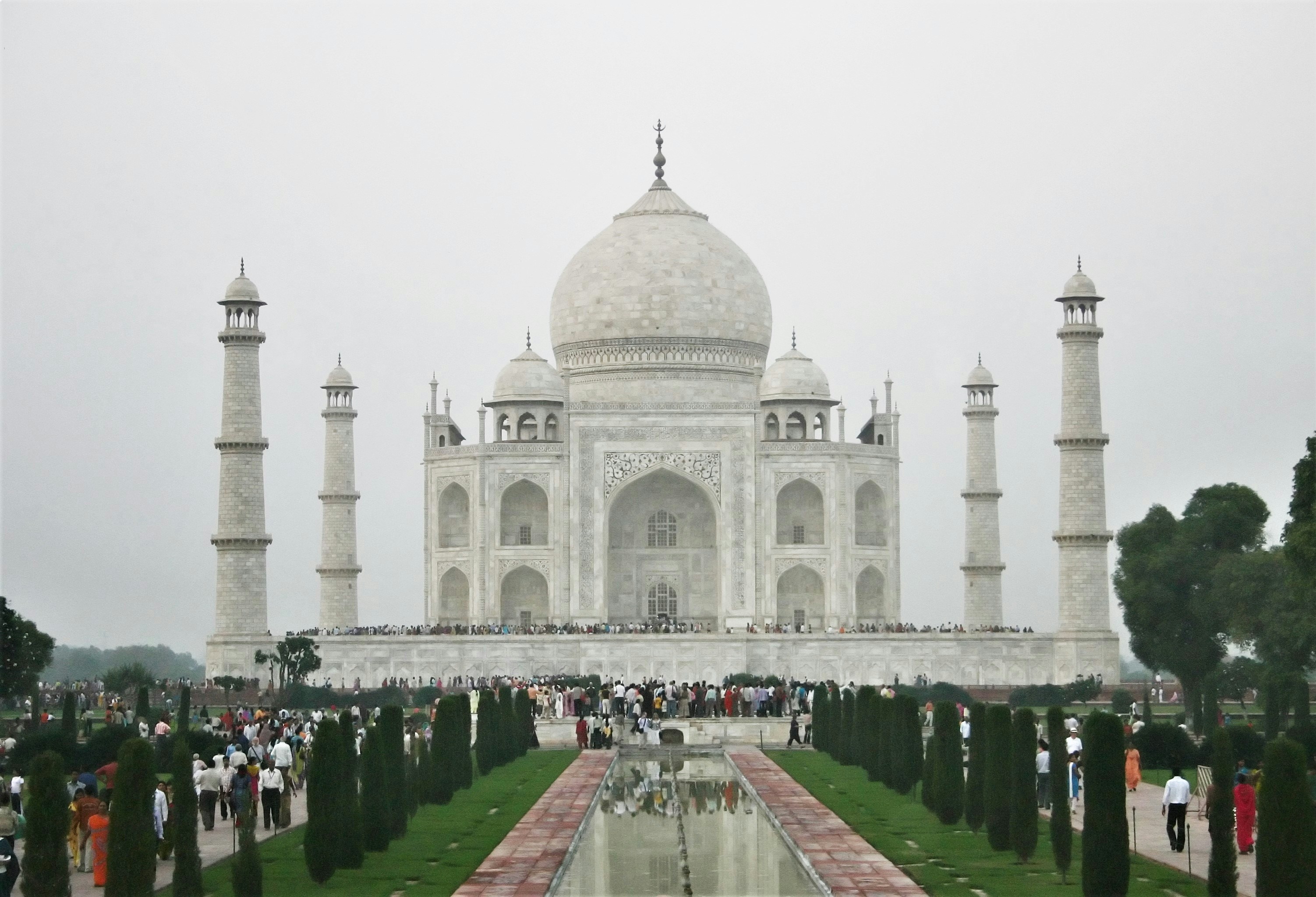 Dehradun to Agra Taxi