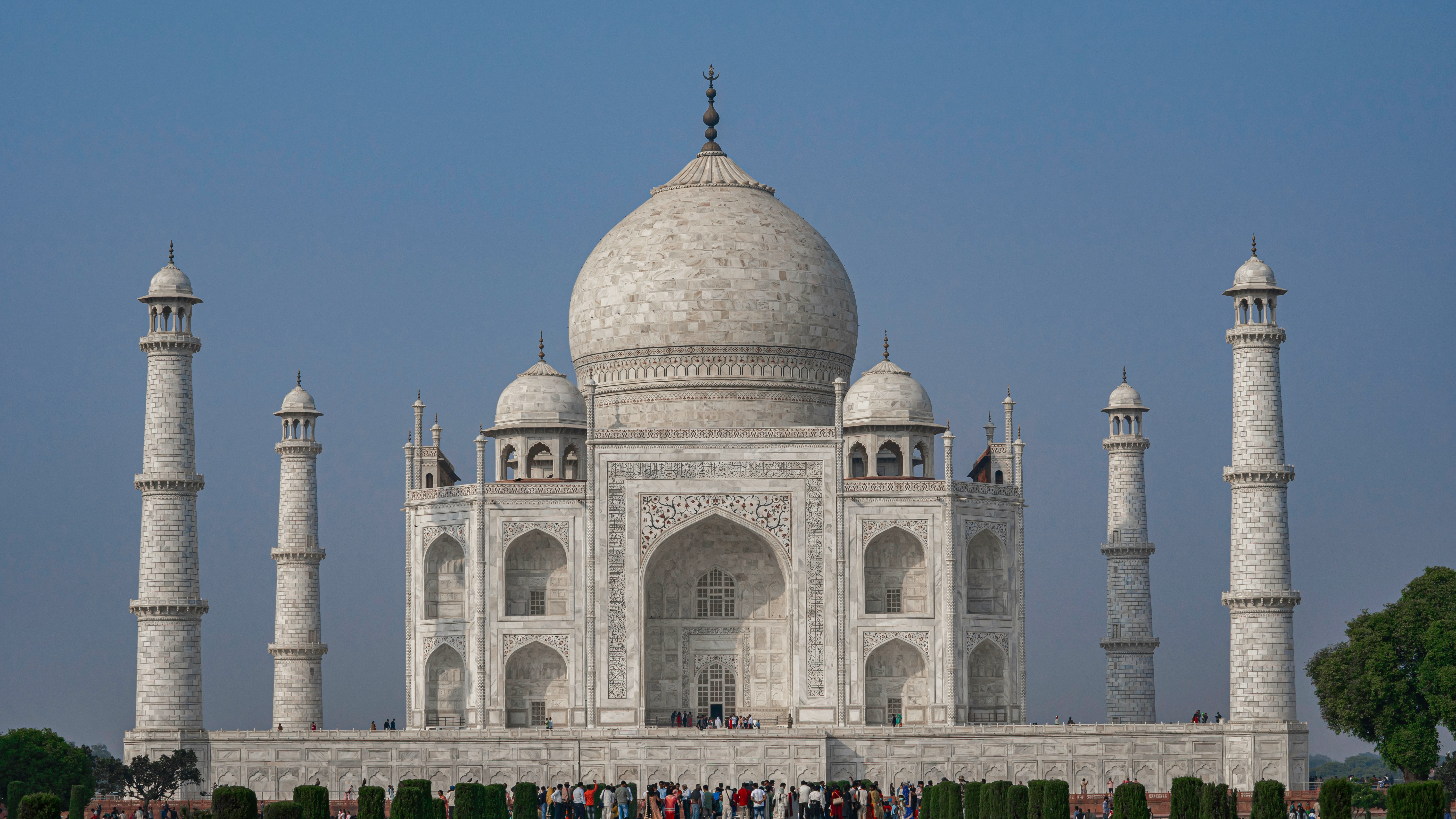 Dehradun to Agra Taxi