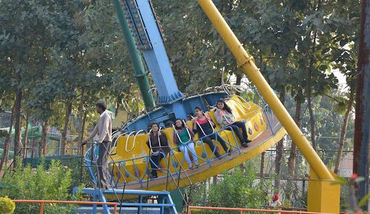 Delhi to Bareilly Taxi