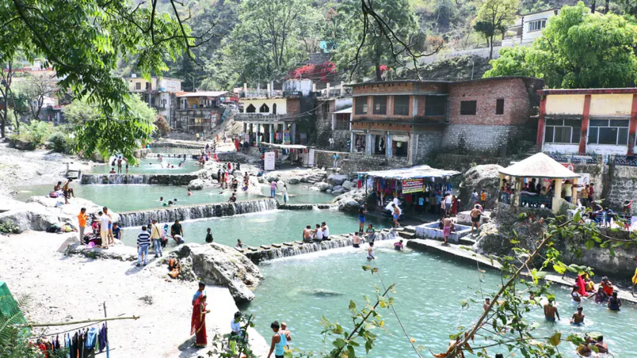 Noida To Dehradun Taxi