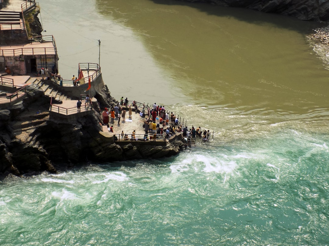 Dehradun to Devprayag taxi