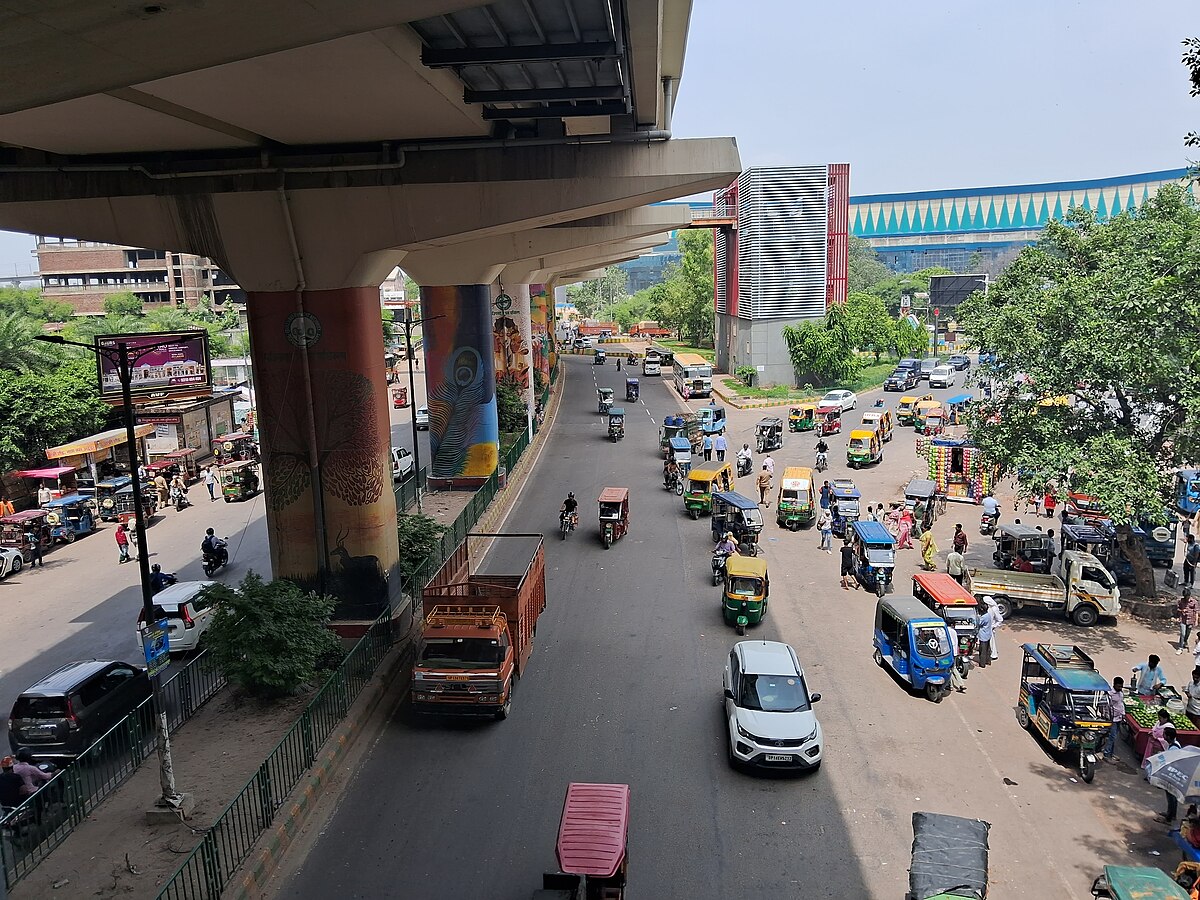 Dehradun to Ghaziabad taxi