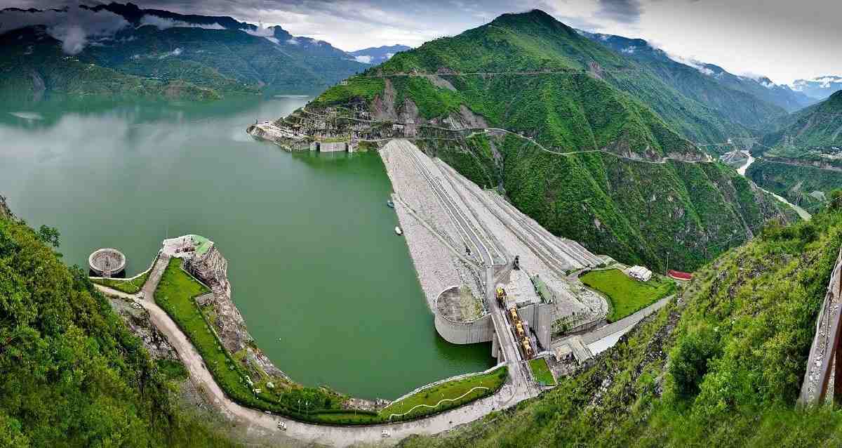 Book Dehradun to Tehri taxi
