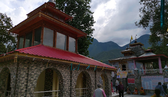 Taxi service in Uttarkashi